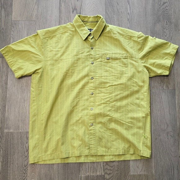 REI Collared Short Sleeeve Button Down Shirt Lime Green Mens Large Pinstripe - Picture 3 of 9